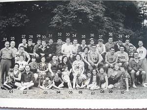 COLO LA PEYROUSE 195X 032 TOUT LE PERSONNEL EN 1954